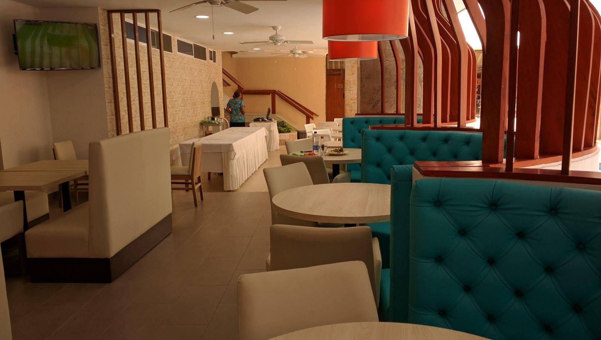 Hotel La Riviera Санта-Марта Экстерьер фото